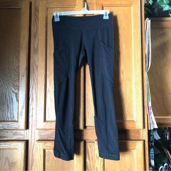 Lululemon Black Multi-Pocket Ankle Leggings - 4 - Picture 1 of 13